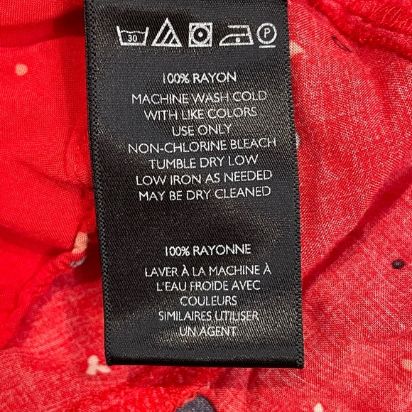 Kimchi blue red floral romper with ruffles and cutout back detail size 6 - Picture 10 of 11